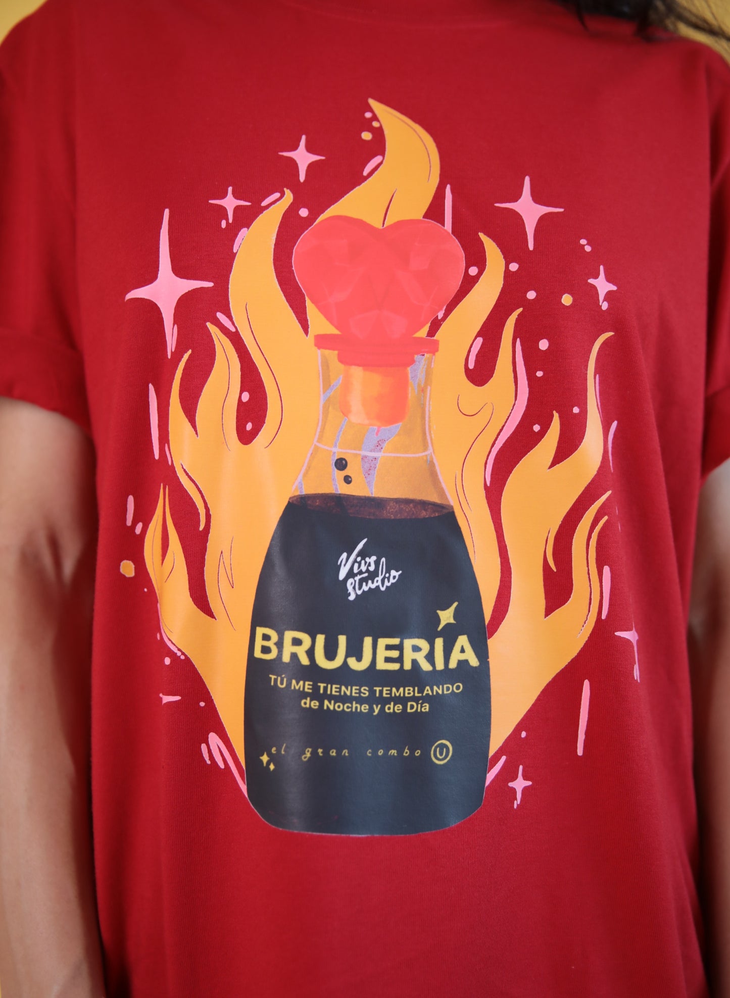 Camiseta Brujería Regular Fit Rojo